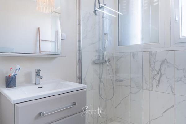 Maison
         4 pièces
        - 73 m² Exclusivité 149 900 € *