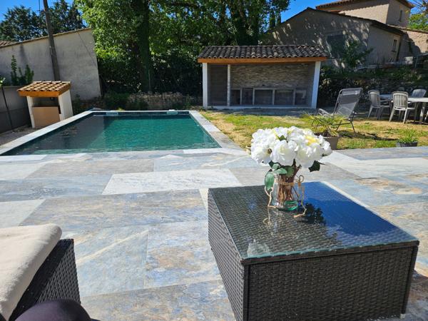 Arpaillargues-et-Aureillac (30700) Villa contemporaine parfait état