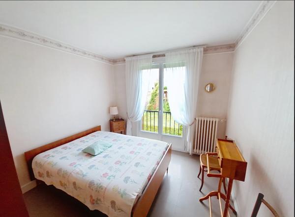 Maison Rambouillet 5 pieces 115 m2 proche centre-ville -Ecoles