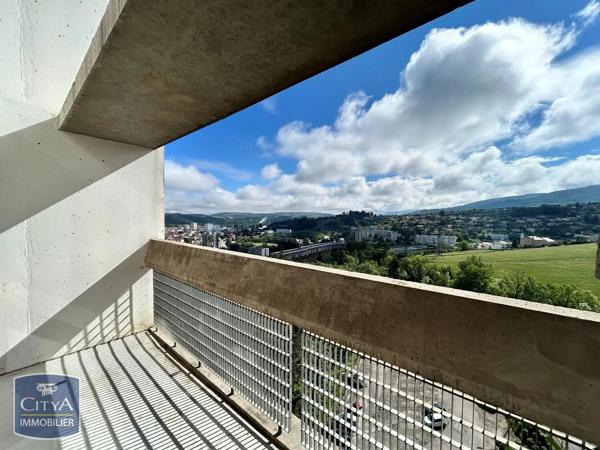 Appartement à louer 2 pièces 66.16m² Firminy (42700)