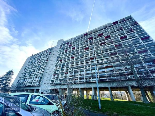 Appartement à louer 2 pièces 66.16m² Firminy (42700)