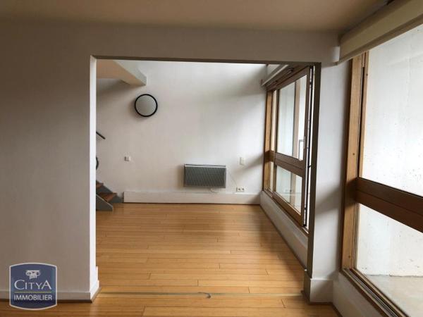 Appartement à louer 2 pièces 66.16m² Firminy (42700)