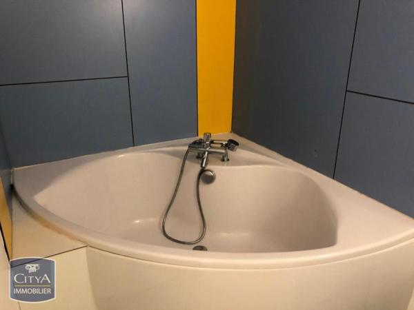 Appartement à louer 2 pièces 66.16m² Firminy (42700)