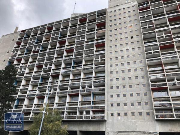 Appartement à louer 2 pièces 66.16m² Firminy (42700)