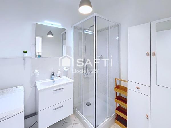 GRASSE SAINT-JACQUES – T2 50 m² – VUE MER – PISCINE