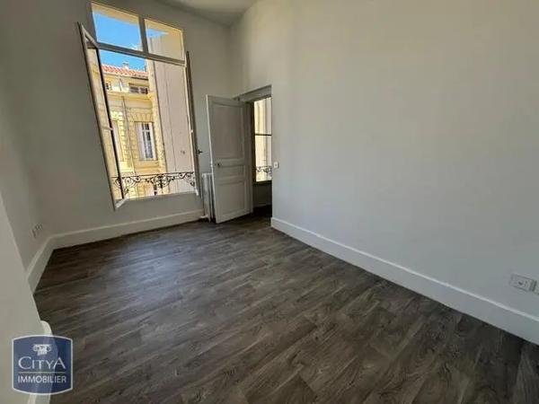 Appartement à louer 4 pièces 179.46m² Sète (34200)