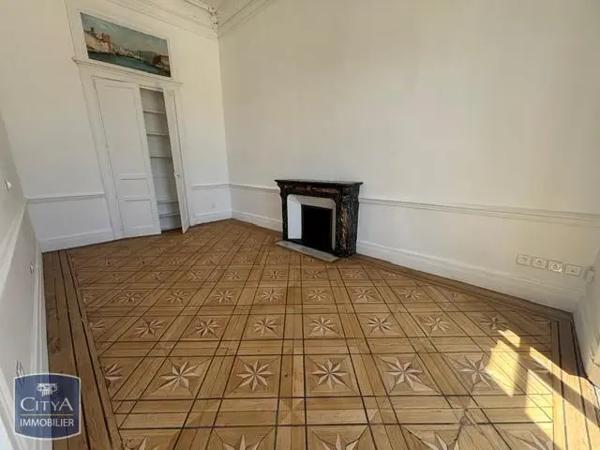 Appartement à louer 4 pièces 179.46m² Sète (34200)