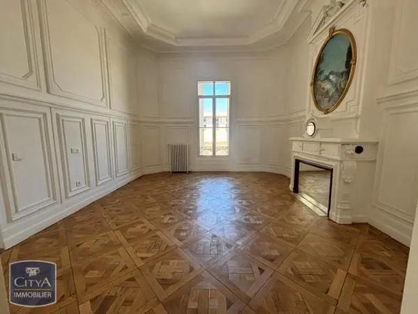 Appartement à louer 4 pièces 179.46m² Sète (34200)