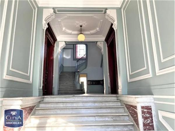 Appartement à louer 4 pièces 179.46m² Sète (34200)