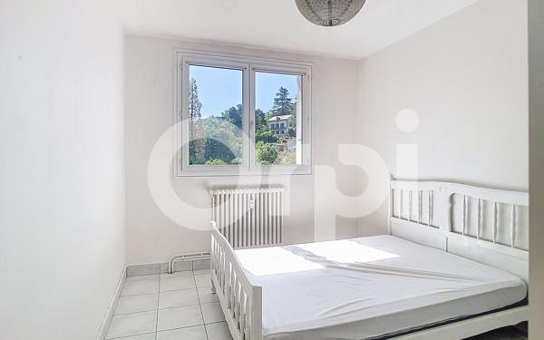 Appartement à vendre    4 pièces •  Notre-Dame-de-Sanilhac