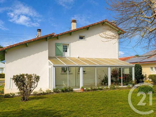 Maison à vendre  7 pièces - 136,45 m 2   MONT DE MARSAN  - 40