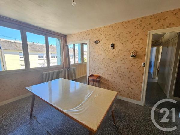 Maison à vendre  4 pièces - 86,85 m 2   CHATELLERAULT  - 86