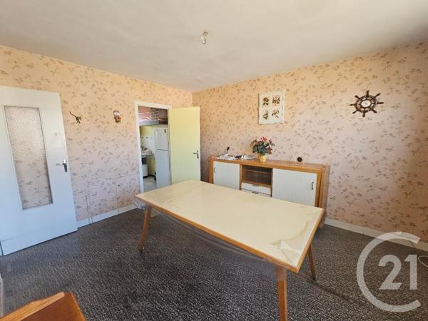 Maison à vendre  4 pièces - 86,85 m 2   CHATELLERAULT  - 86