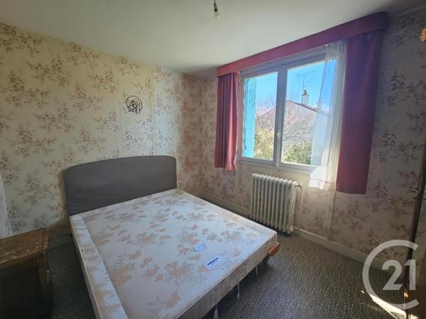 Maison à vendre  4 pièces - 86,85 m 2   CHATELLERAULT  - 86
