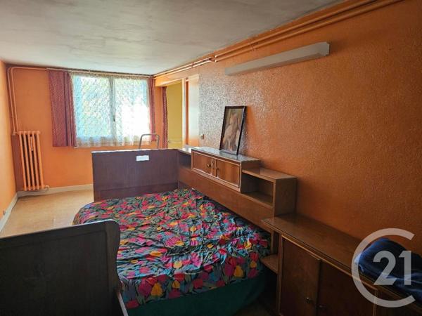 Maison à vendre  4 pièces - 86,85 m 2   CHATELLERAULT  - 86