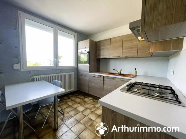 Vente                                                      Appartement
                        
                     3 pièces                      95 m2                     à Valentigney