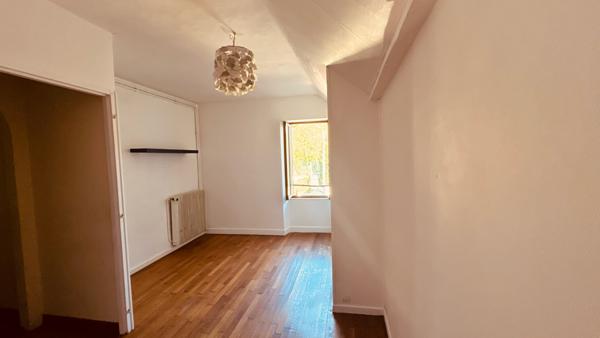 Champigny (89340) OPPORTUNITE A SAISIR - MAISON 3 CHAMBRES AVEC JARDIN - CHAMPIGNY SUR YONNE AU PRIX DE 145 800 € F.A.I