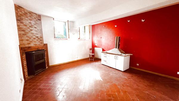 Champigny (89340) OPPORTUNITE A SAISIR - MAISON 3 CHAMBRES AVEC JARDIN - CHAMPIGNY SUR YONNE AU PRIX DE 145 800 € F.A.I
