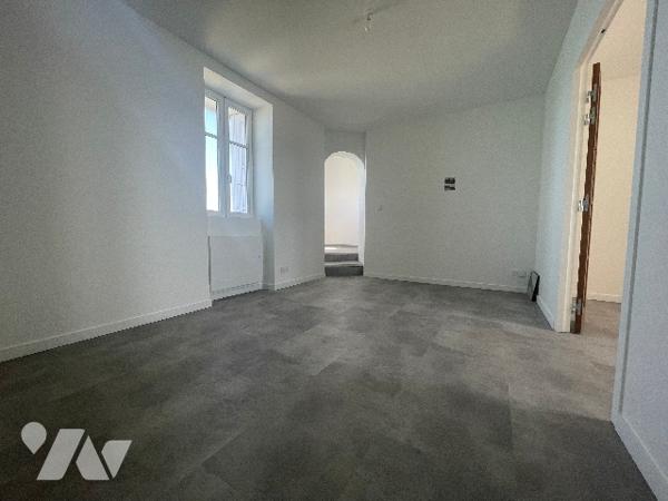 ROCHEBONNE T2 BIS VUE MER AVEC STATIONNEMENT