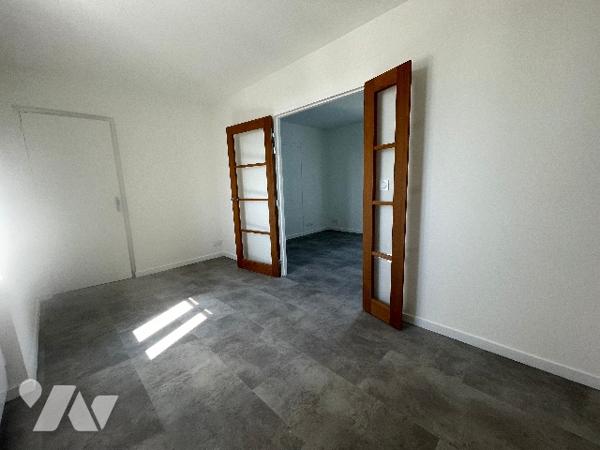 ROCHEBONNE T2 BIS VUE MER AVEC STATIONNEMENT