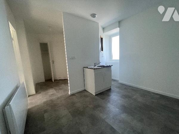 ROCHEBONNE T2 BIS VUE MER AVEC STATIONNEMENT