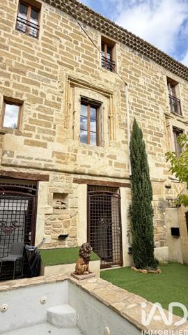 Maison à vendre 10 pièces 394 m² Caderousse