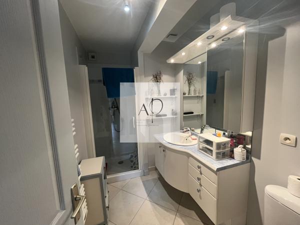 Ablon (14600) Maison 116 m² - 3 chambres - lumineuse proche honfleur avec jardin 1243 m² deux terrasses et dépendance bois