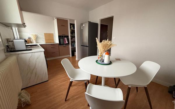 Appartement à vendre    3 pièces • 80 m2 Olivet