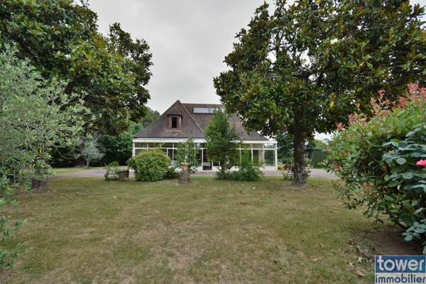 Maison
                                                                                                                                                                                                                                                                                                                        6 pièce(s)                                                                                                                                                                                                          4 chambre(s)                                                                                                                                                                                                          255  m²