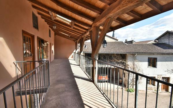 Maison à vendre    5 pièces • 180,19 m2 Meximieux