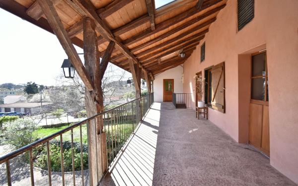 Maison à vendre    5 pièces • 180,19 m2 Meximieux