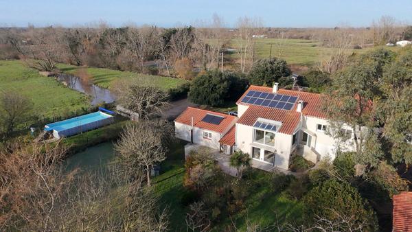 Vente maison Le Perrier : 346 000 € - AJP Immobilier Challans