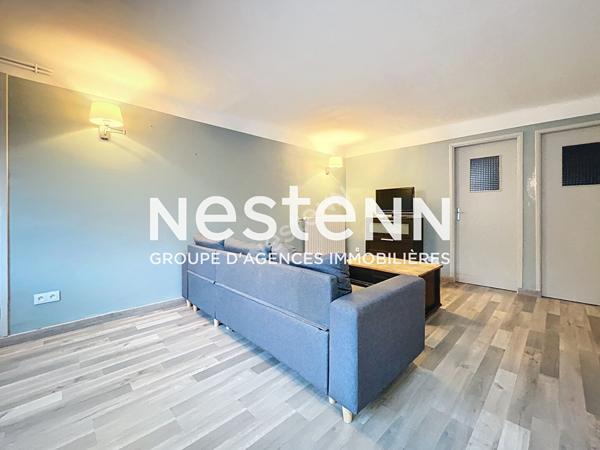 Maison de ville , 3 chambres , salon / séjour lumineux , garage , jardin , terrasse