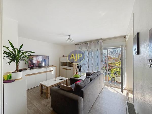 Vente appartement Tonnay Charente : 102 270 € - AJP Immobilier Rochefort