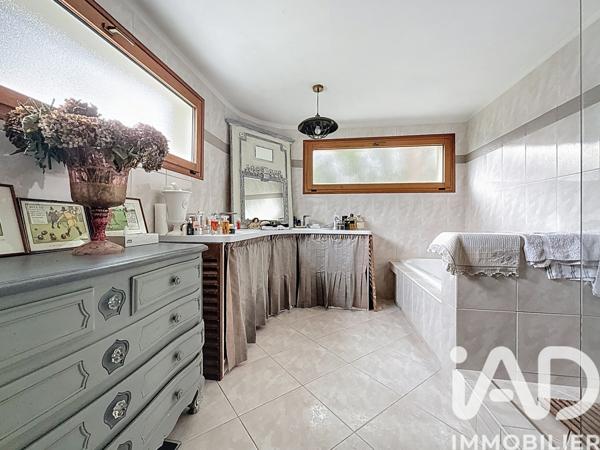 Maison à vendre 6 pièces 143 m² Sautron