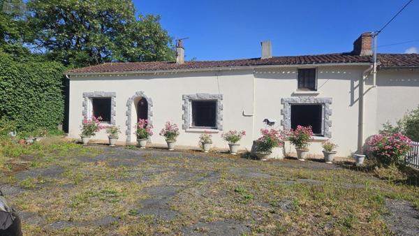 Maison à vendre à Boismé dans les Deux-Sèvres (79300), ref : 79025 - 298-79025