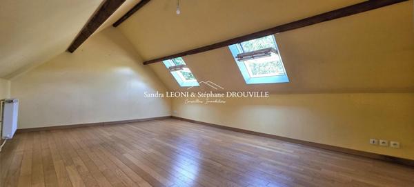 MAINTENON - CHARMANTE LONGERE DE 175 m², 4 chambres