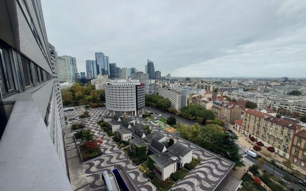 Appartement à vendre    2 pièces • 52 m2 Courbevoie
