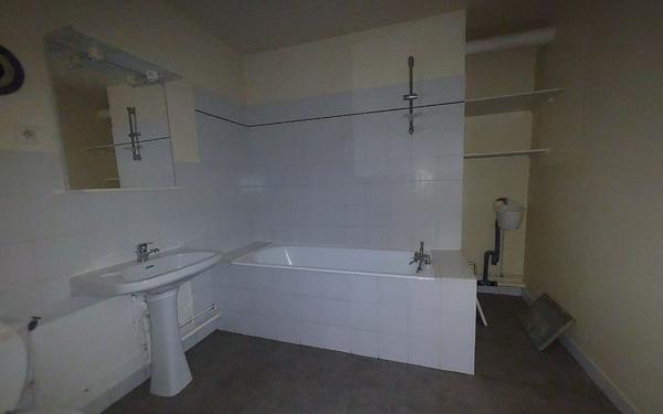 Appartement à vendre    2 pièces • 52 m2 Courbevoie