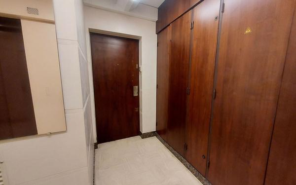 Appartement à vendre    2 pièces • 52 m2 Courbevoie