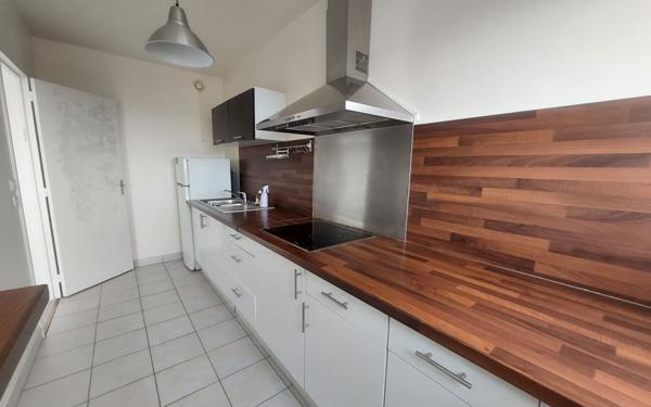 Appartement à vendre    2 pièces • 52 m2 Courbevoie