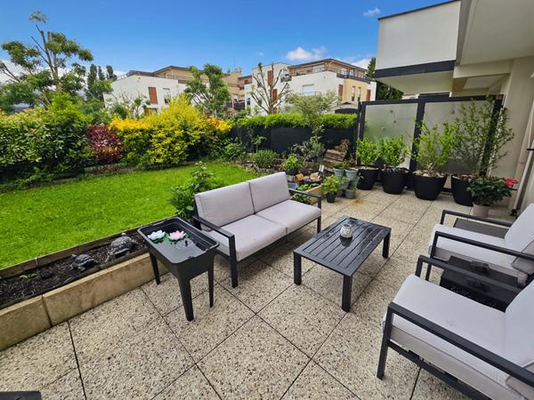 Appartement Dourdan 3 pièce(s) 63 m2 - JARDIN - PARKINGS SOUS-SOL