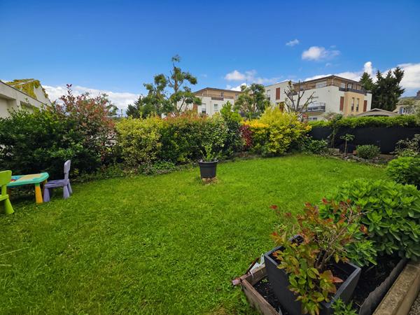 Appartement Dourdan 3 pièce(s) 63 m2 - JARDIN - PARKINGS SOUS-SOL