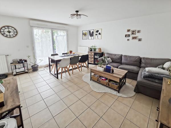 Appartement Dourdan 3 pièce(s) 63 m2 - JARDIN - PARKINGS SOUS-SOL