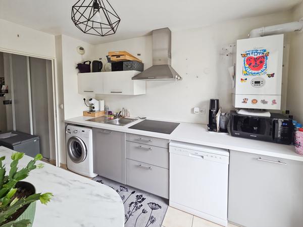 Appartement Dourdan 3 pièce(s) 63 m2 - JARDIN - PARKINGS SOUS-SOL