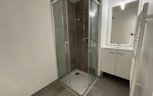 Appartement à louer    2 pièces •  Saint-Jean-de-la-Ruelle