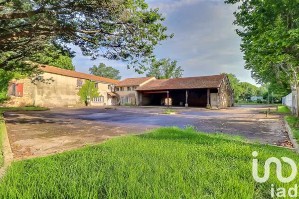 Immeuble à vendre 1 200 m² Nîmes