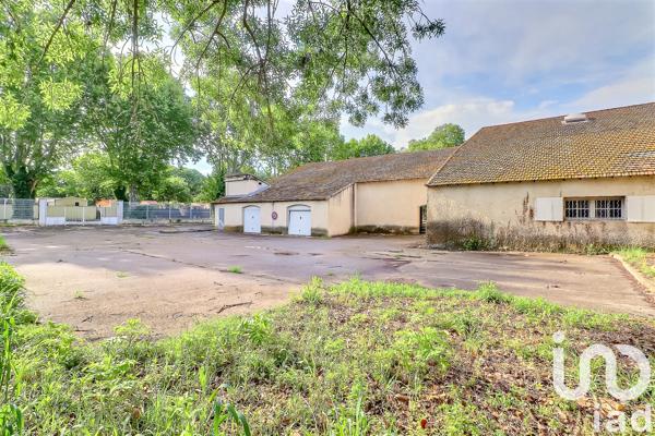 Immeuble à vendre 1 200 m² Nîmes
