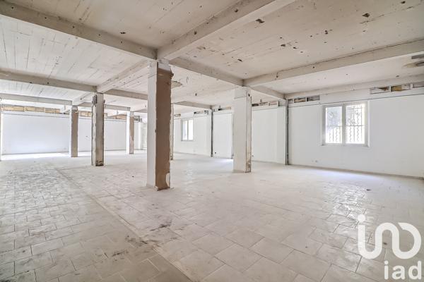 Immeuble à vendre 1 200 m² Nîmes