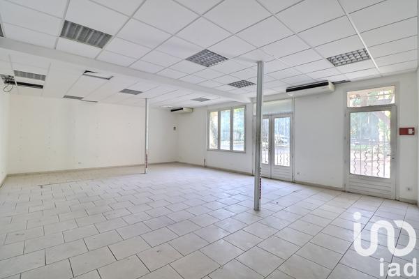 Immeuble à vendre 1 200 m² Nîmes